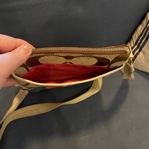 Fabric Coach crossbody - Picture 3 of 5
